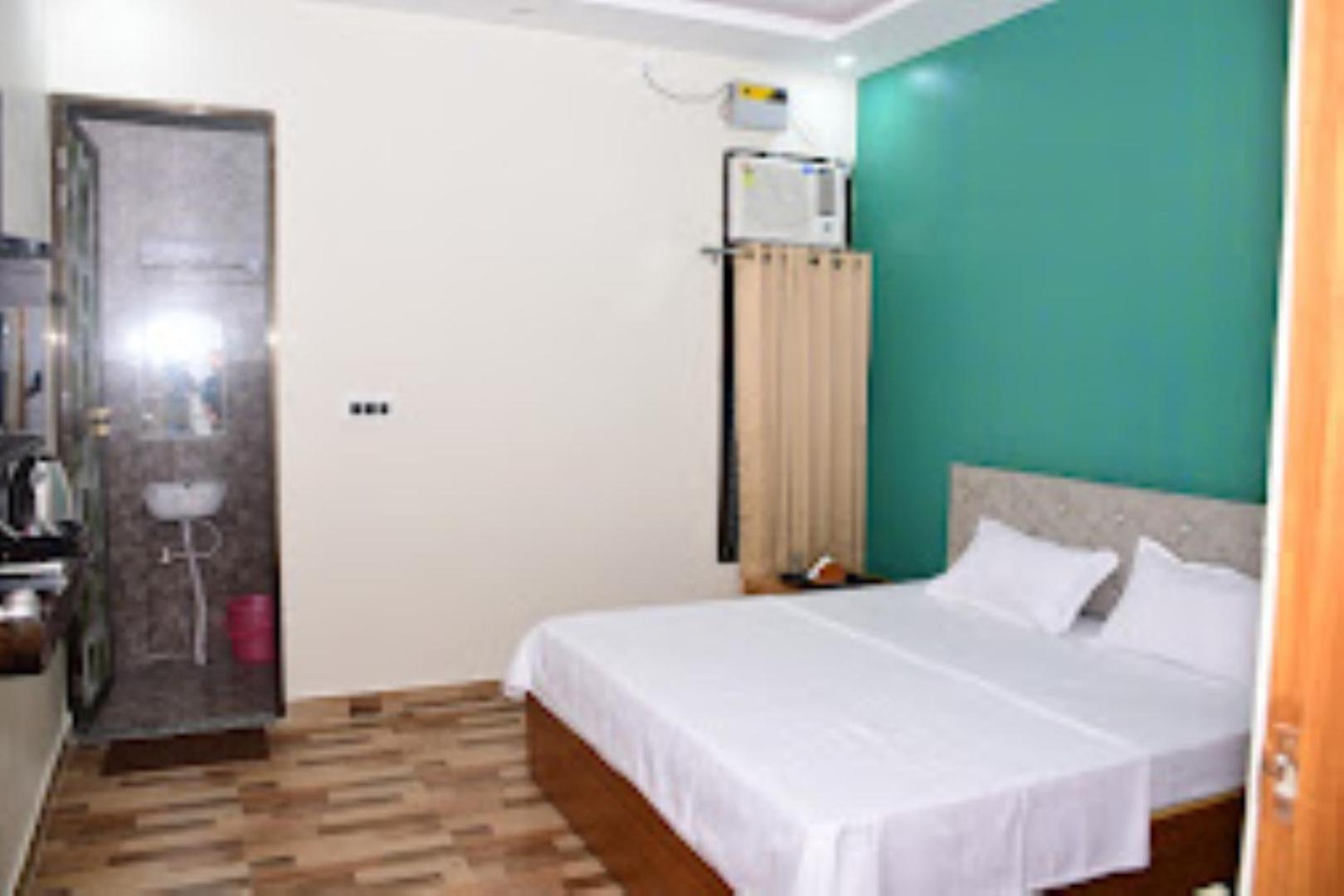 Hotel Renu Paradise , Ayodhya Zewnętrze zdjęcie